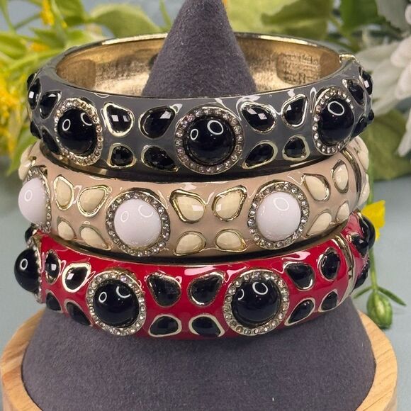 Nordstrom Sequins Red and Black Vintage-Inspired Hinged Bangle Bracelet NWOT - Picture 7 of 8